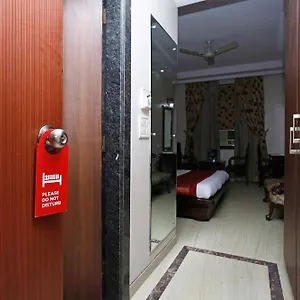 O Mid Town Hotel